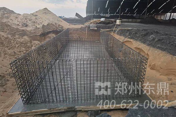 內(nèi)蒙古伊旗1000噸煤泥烘干機(jī)項(xiàng)目基礎(chǔ)建設(shè)現(xiàn)場(chǎng)
